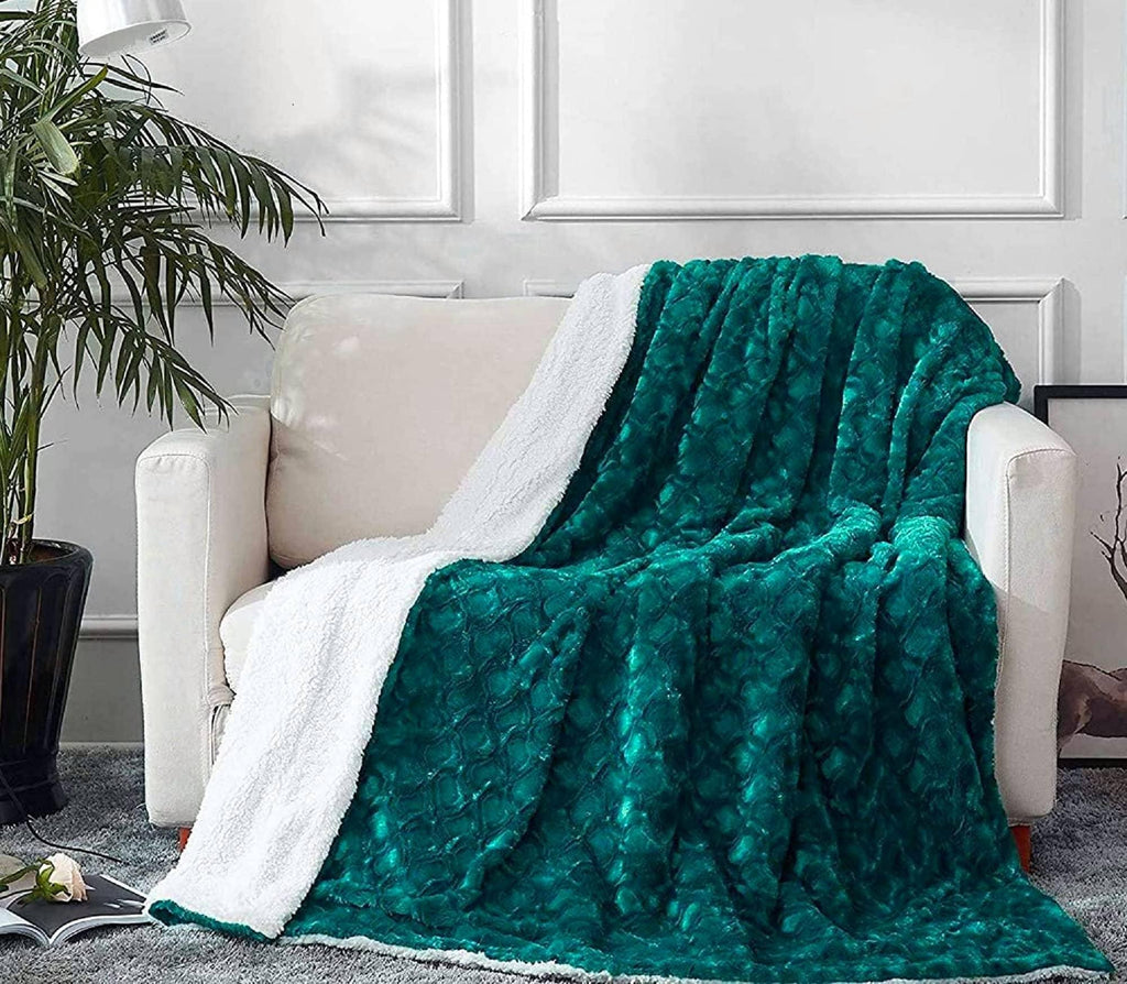 DaDa Bedding Emerald Mermaid Faux Fur Sherpa Throw Blanket, Throw to Queen