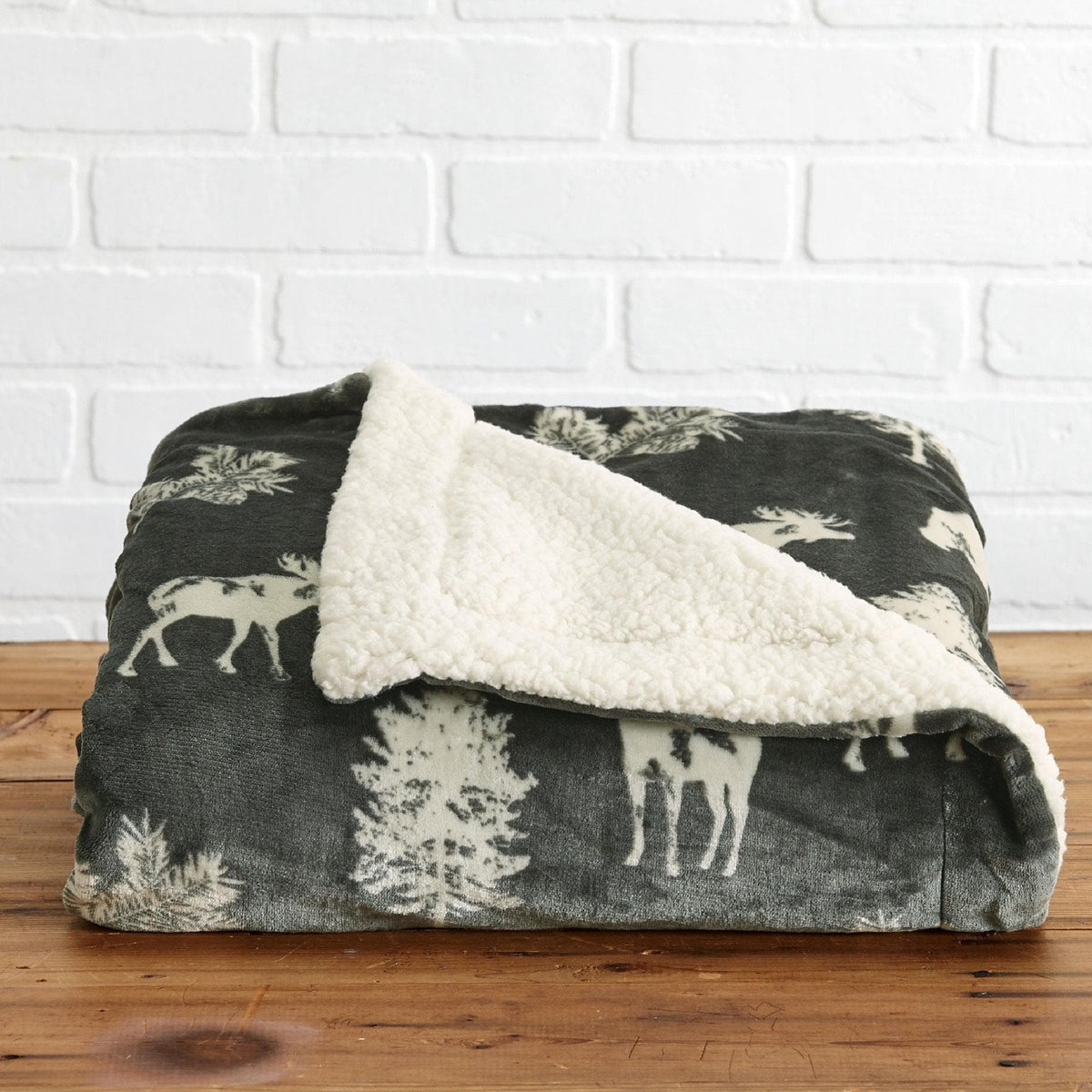 Great Bay Home Cabin Print Sherpa Throw Blanket, 50x60, Buffalo Check & Woodland