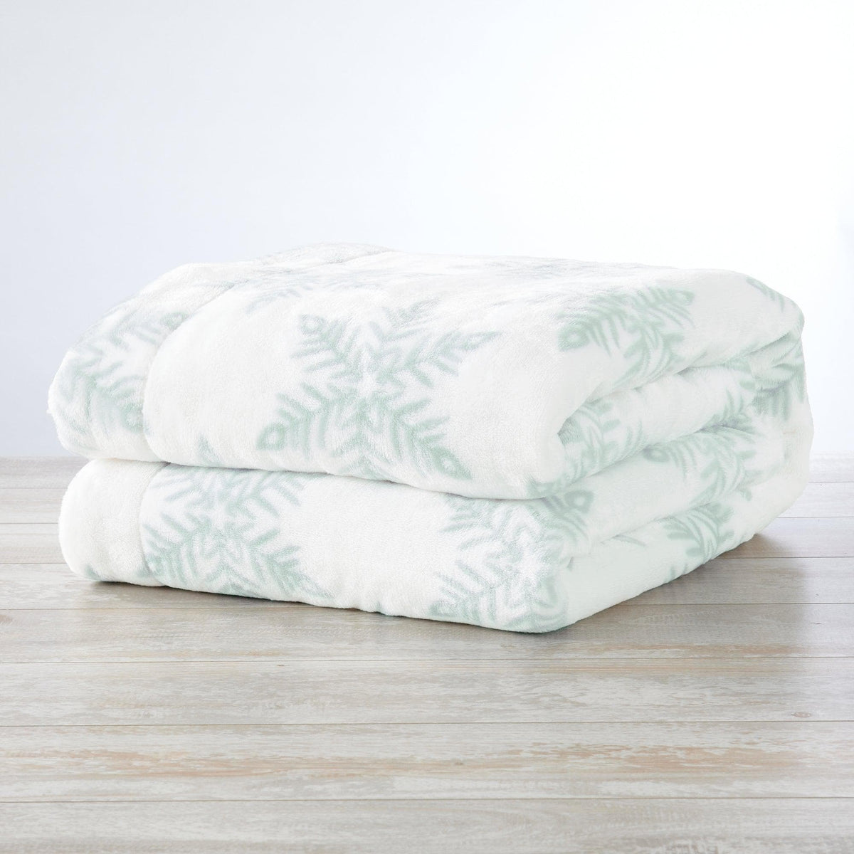 Great Bay Home Velvet Plush Sherpa Blanket, Reversible, Throw to King